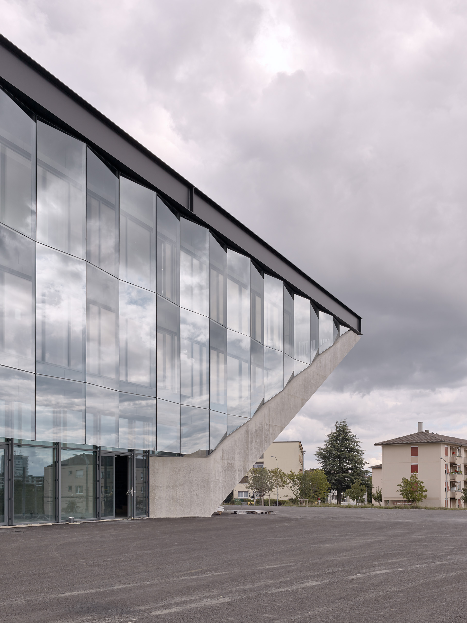 Stade de la Tuilière, Lausanne